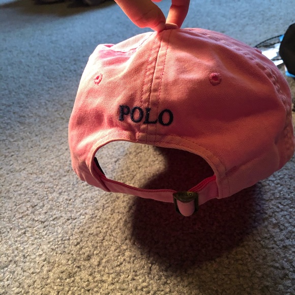 2 UNWORN HATS FOR THE PRICE OF 1 - Picture 4 of 4